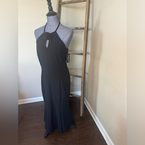 Alexa B Nites Flower Detail Dress NWT 10 - Picture 4 of 13